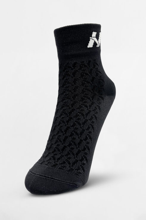 NEBBIA “HI-TECH” N-pattern Crew Socks 130